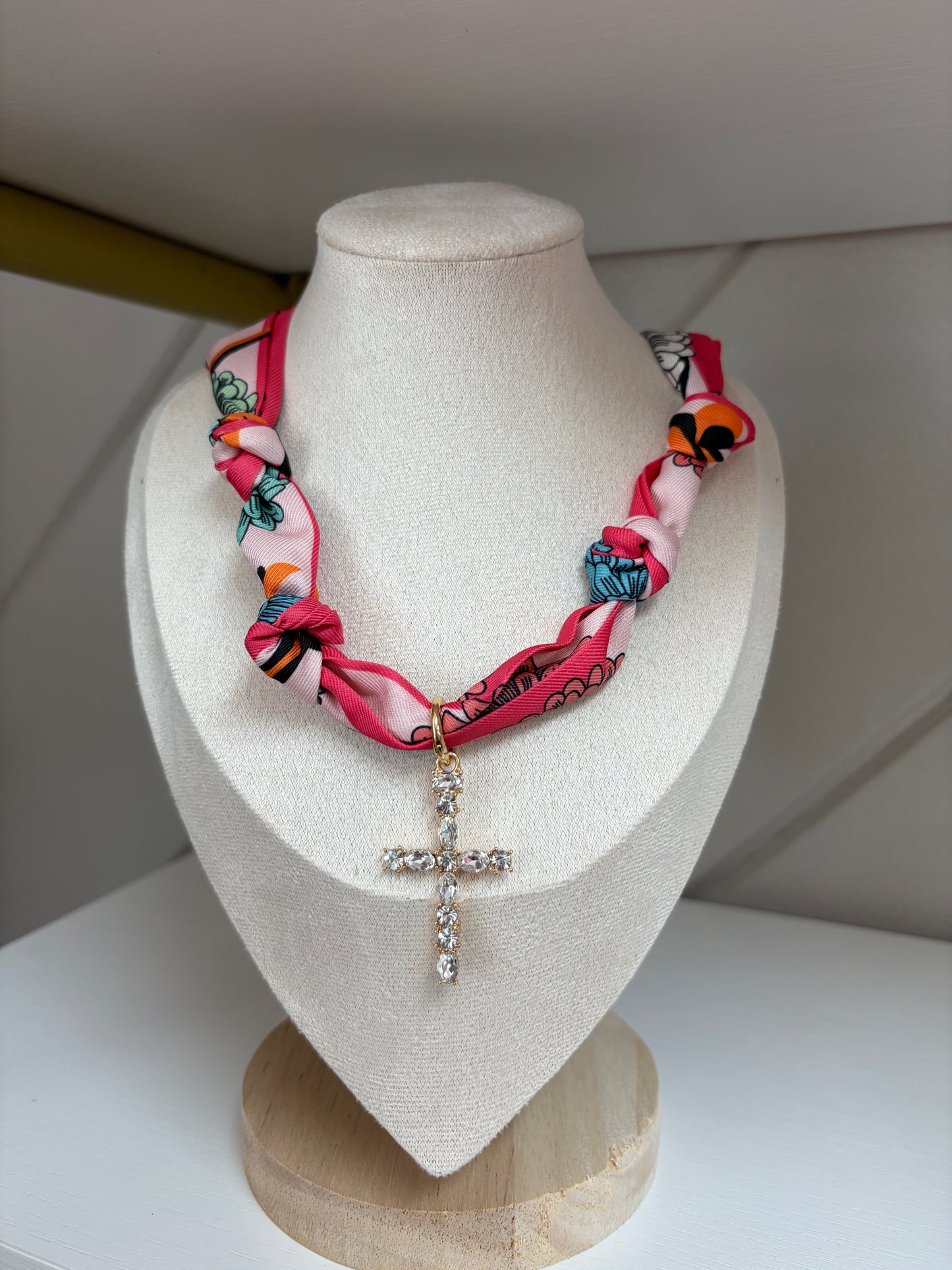 Sunday Scarf Necklace