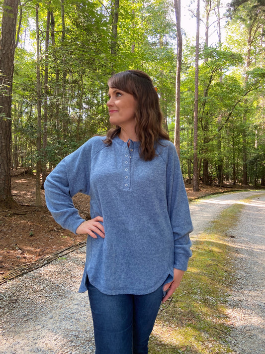 1 L/XL LEFT | Airy Sweater - Dusty Blue